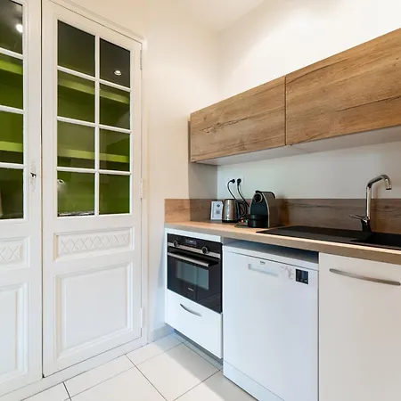 T3 De Prestige Proche Du Jardin Public De *