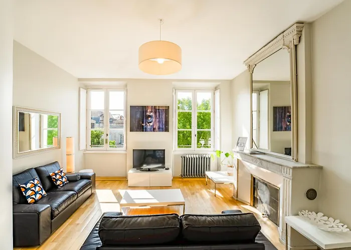 T3 De Prestige Proche Du Jardin Public De Bordeaux